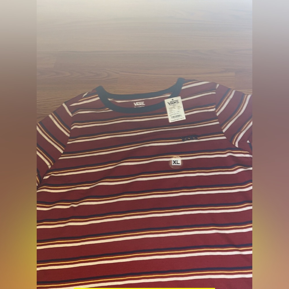 Women’s cropped vans shirt